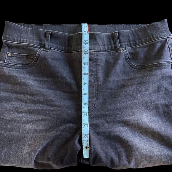 Spanx size XL Black Wash Pull On Jeans Jeggings Pants Stretch Inseam 28.5” - Picture 4 of 5